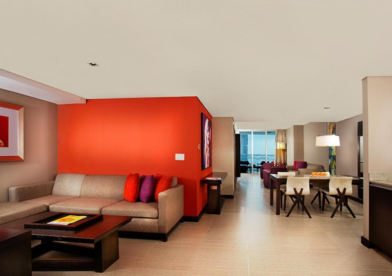 فندق هارد روك بنما ميغابوليس مدينة باناما المظهر الخارجي الصورة A suite at the Renaissance Hotel in San Francisco